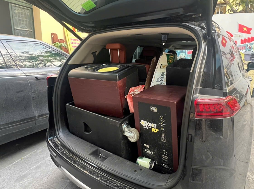 Khởi tố 54 người, tịch thu 2 ô tô, 8 sổ đỏ và 6 sổ tiết kiệm trong vụ án Viện Pháp y tâm thần Trung ương - ảnh 4