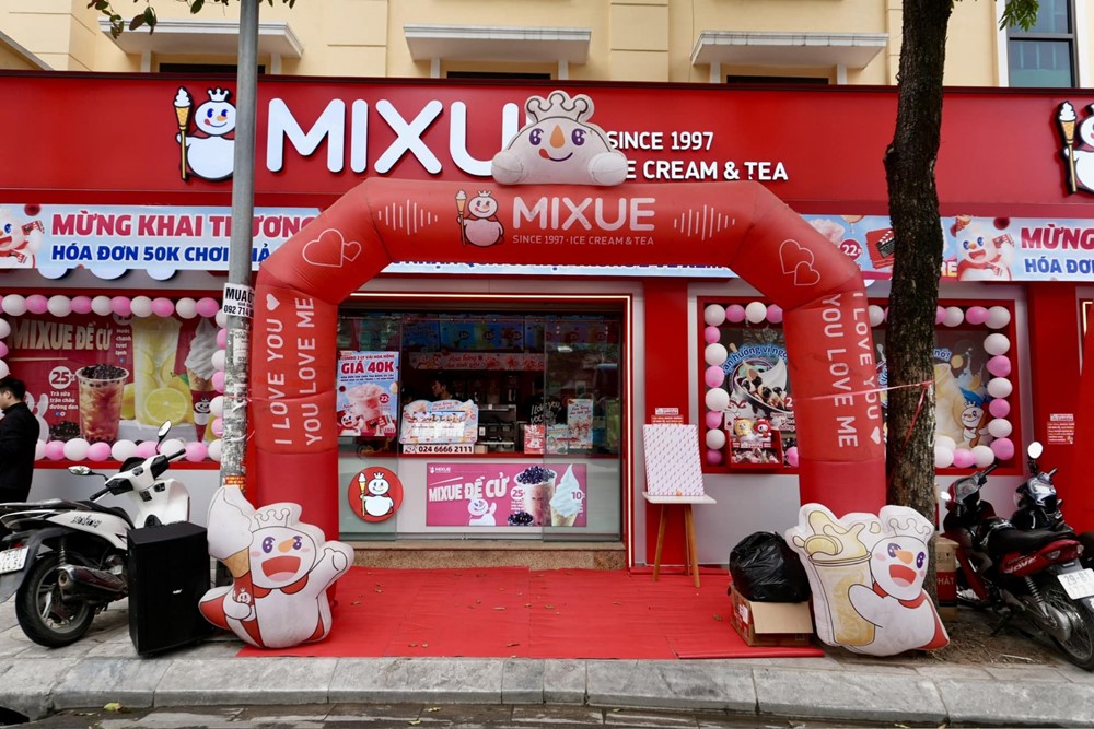 Mixue bất ngờ rút loạt cửa hàng tại Việt Nam dù doanh thu tăng phi mã, chuyện gì đây?  - ảnh 1