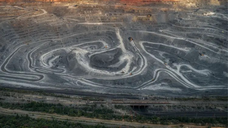 Phát hiện mỏ vàng khổng lồ gần 1.000 tấn nằm sâu trong dãy núi dài hơn 7.200km, có thể viết lại bản đồ khoáng sản Nam Mỹ - ảnh 1