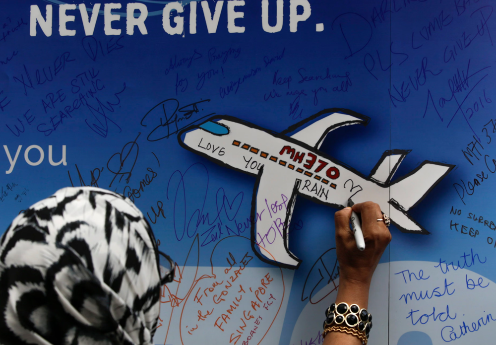 Malaysia tái khởi động chiến dịch tìm kiếm máy bay MH370, bí ẩn hàng không lớn nhất thế kỷ liệu có lời giải?  - ảnh 1