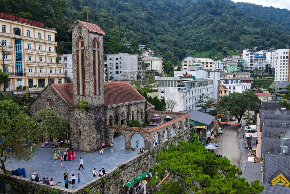 Việt Nam có nơi 4 lần liên tục được vinh danh ‘Thị trấn du lịch hàng đầu thế giới’: Cách Hà Nội hơn 70km, quang cảnh đẹp tựa trời Âu - ảnh 3