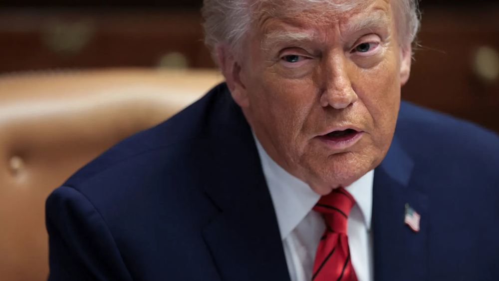 Ông Trump chê Chủ tịch Fed cứng nhắc, lẽ ra phải hạ lãi suất 0,5% - ảnh 1