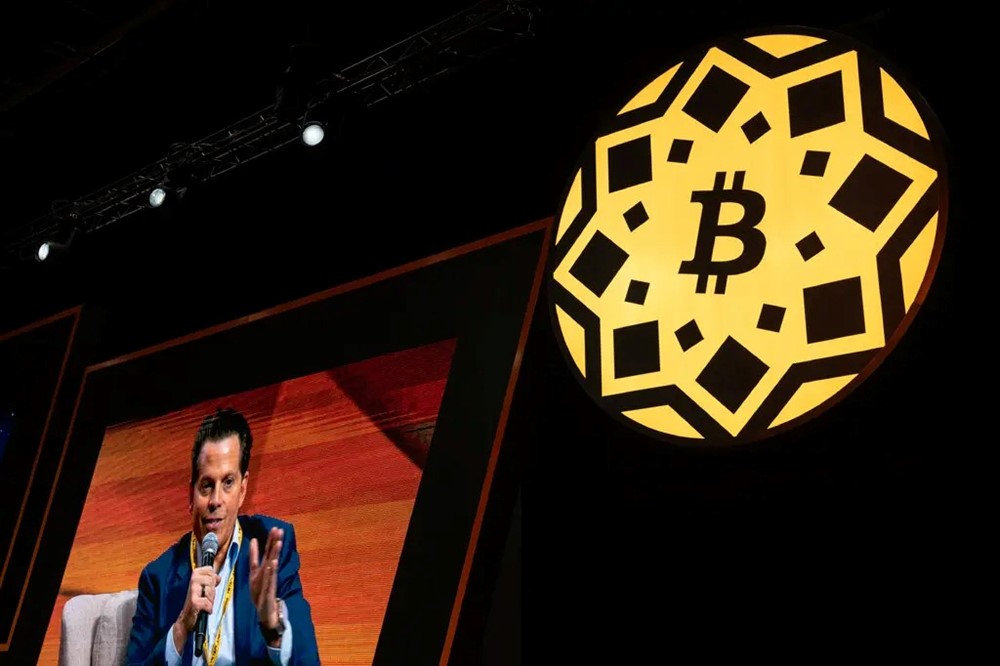 'Tổng thống tiền điện tử' Donald Trump: Liệu thí nghiệm tài chính lớn nhất lịch sử Phố Wall có dẫn tới thảm họa đòn bẩy? - ảnh 1