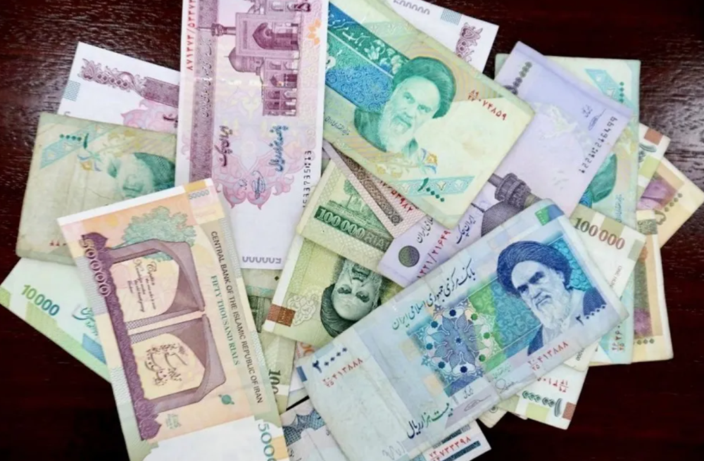 Quốc gia châu Á có nội tệ rơi tự do, 1 triệu đồng mới đổi được 1 USD theo tỷ giá chợ đen - ảnh 1