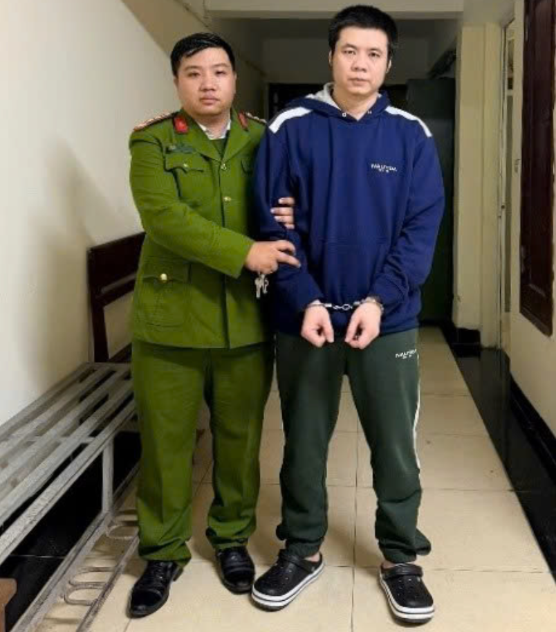 Bắt khẩn cấp Nguyễn Hoàng Giang, SN 1989 khi vừa nhập cảnh vào Việt Nam - ảnh 1