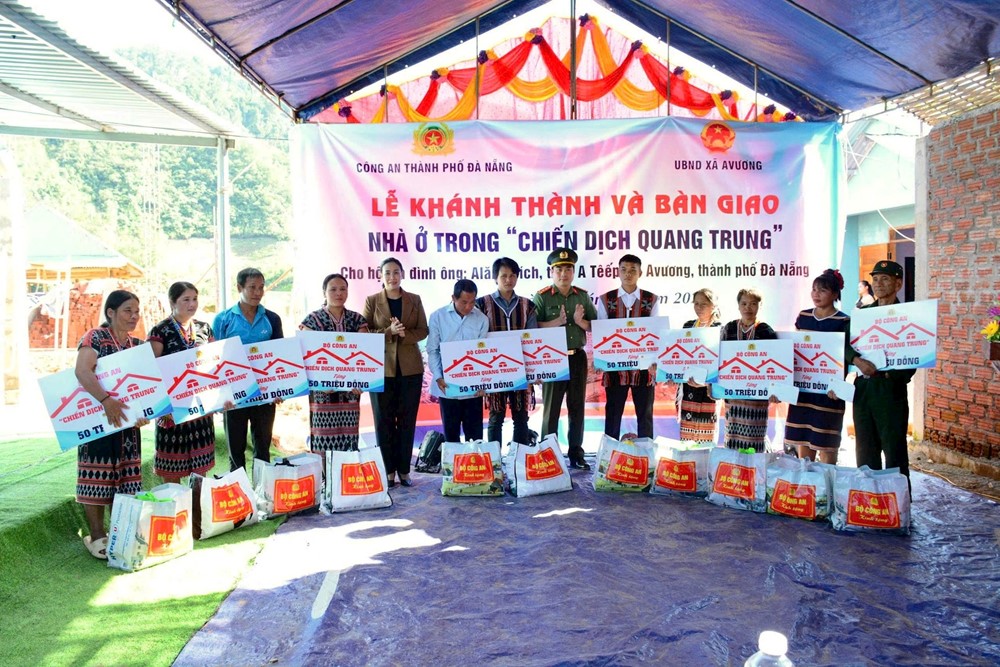 Chính thức khánh thành căn nhà đầu tiên trong ‘Chiến dịch Quang Trung’: Xây ‘thần tốc’ trong 15 ngày, đáp ứng đủ 3 tiêu chí - ảnh 2