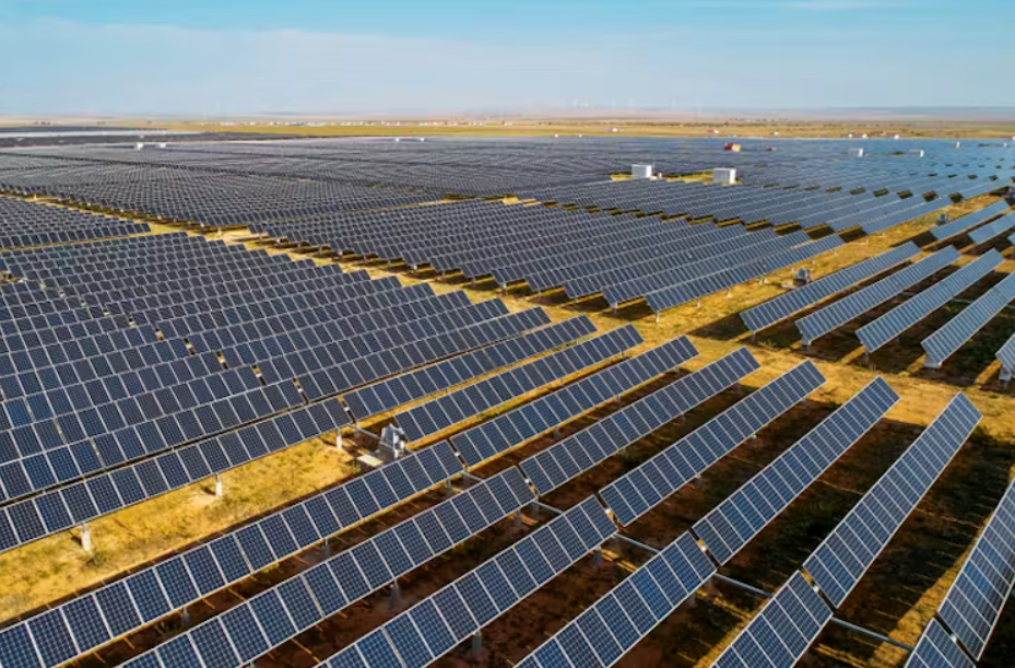 Quốc gia châu Á đối mặt ‘núi pin thải’ khổng lồ 11 triệu tấn, giấc mơ năng lượng sạch hóa ác mộng môi trường - ảnh 1