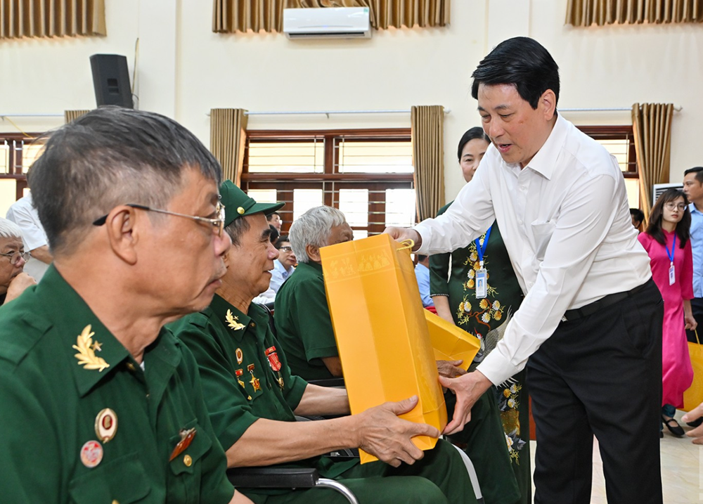 Chủ tịch nước quyết định tặng quà Tết cho hơn 1,6 triệu người, những ai sẽ được nhận? - ảnh 2