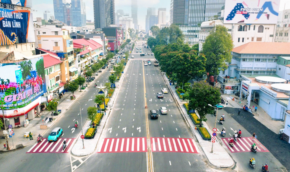 Từ nay đến hết 12/1, TP. Hồ Chí Minh cấm ô tô trên tuyến đường trung tâm này - ảnh 2