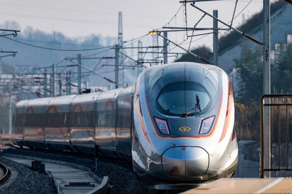 Trung Quốc đặt mục tiêu 180.000km đường sắt cao tốc vào năm 2030 - ảnh 1