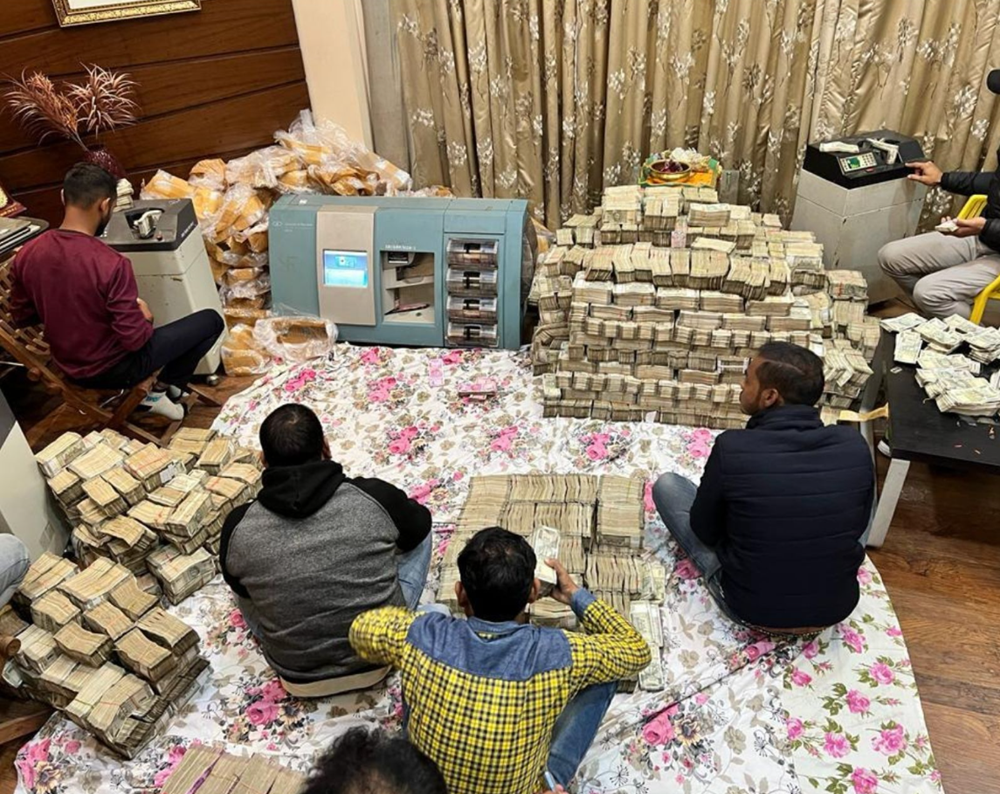 Tịch thu 23kg vàng, hơn 600 tỷ đồng tiền mặt của một doanh nhân - ảnh 1