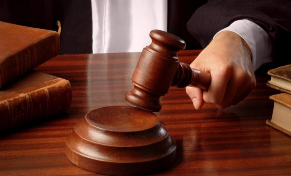 Cựu công an, kiểm sát viên hầu tòa trong vụ ‘chạy án’ hàng trăm triệu đồng - ảnh 1