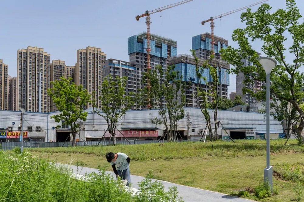 Xuất khẩu cứu GDP, bất động sản bóp nghẹt sức tiêu dùng của người dân Trung Quốc - ảnh 1