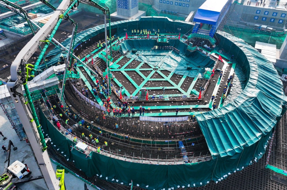 Láng giềng Việt Nam khởi công nhà máy hạt nhân lai đầu tiên trên thế giới: Sản xuất hơn 11 tỷ kWh điện sạch, tiết kiệm 7,26 triệu tấn than và giảm phát thải gần 20 triệu tấn CO2/năm - ảnh 2