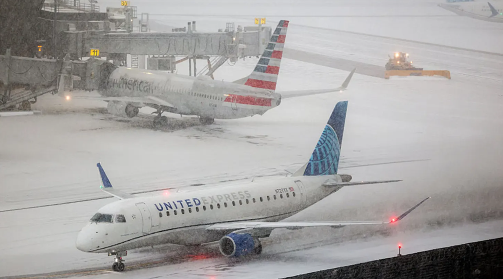 Hơn 15.000 chuyến bay bị hủy, chính quyền ban bố tình trạng khẩn cấp: Chuyện gì đang xảy ra ở siêu cường số 1 thế giới? - ảnh 2