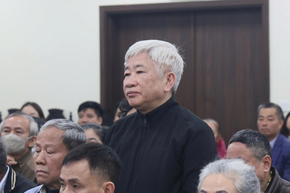 Nhận hối lộ 700 triệu đồng, cựu Giám đốc BHXH nói chỉ để ‘anh em vui’ - ảnh 1