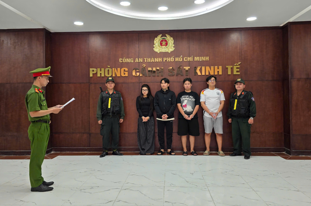 Bắt nóng Nguyễn Đỗ Bảo Ngọc SN 2004 - ảnh 1