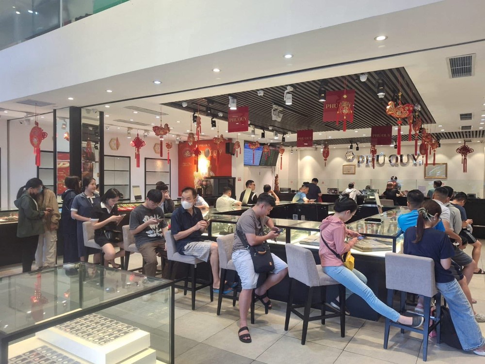  Giá bạc bất ngờ quay đầu giảm - ảnh 1