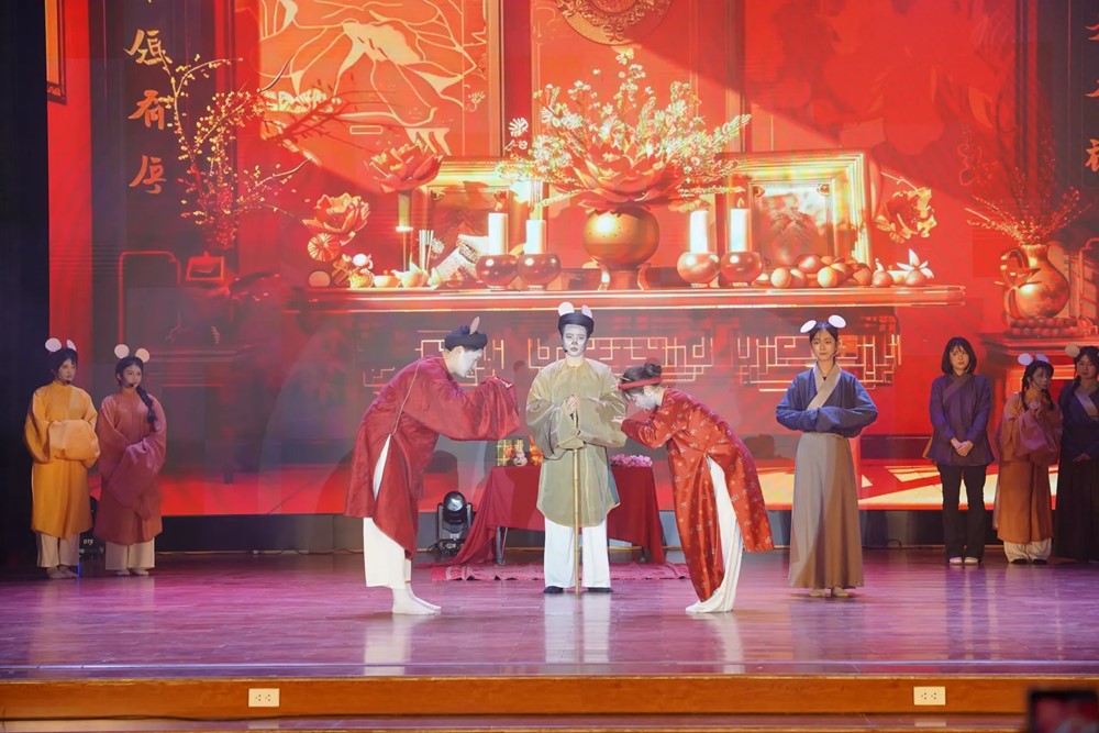 Từ di sản truyền thống đến sân khấu: Đông Hồ và tiếng nói của thế hệ trẻ - ảnh 2