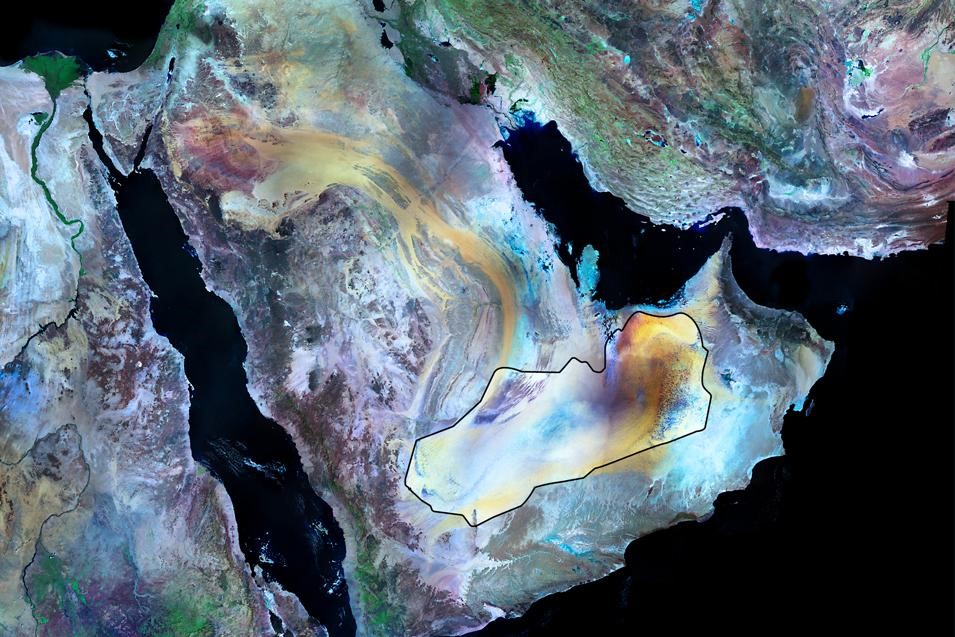 Nhìn thấy gò đất lạ từ trực thăng, huy động công nghệ cao vào cuộc, bất ngờ phát hiện thành phố 5.000 năm tuổi bị chôn vùi dưới lòng hoang mạc gây 'chấn động' giới khảo cổ - ảnh 1