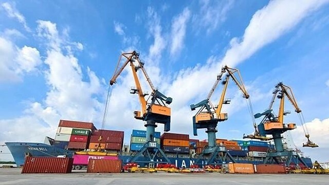 Xếp dỡ Hải An (HAH) muốn vay tiền để đóng mới tàu container - ảnh 1