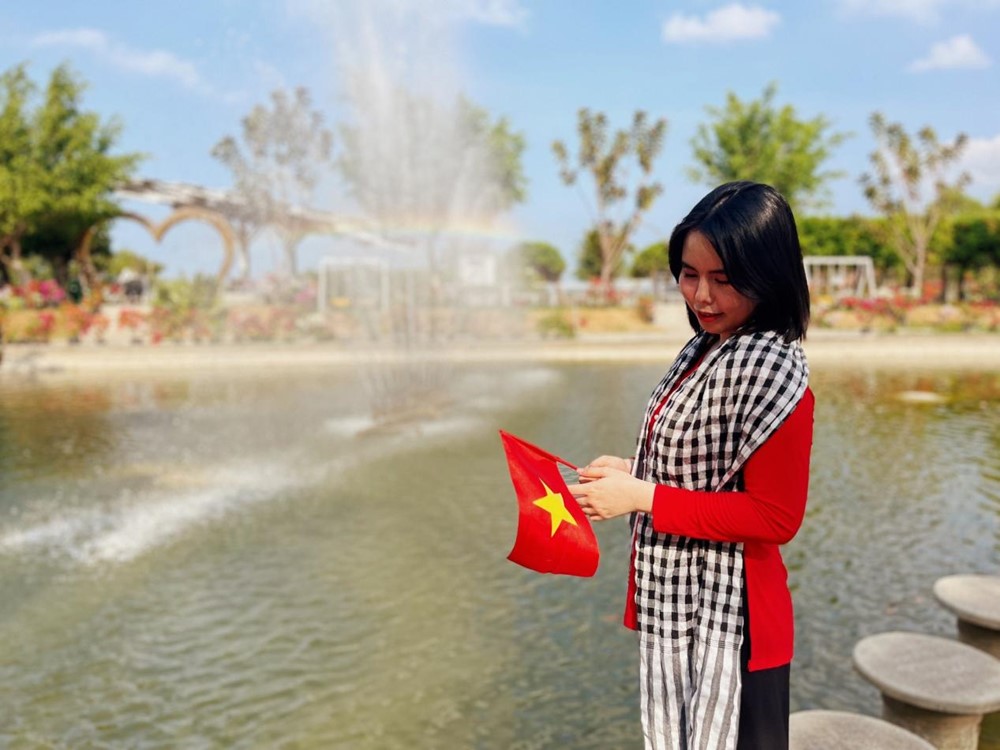 Vũ khúc ánh sáng giữa lòng Thất Sơn - ảnh 1