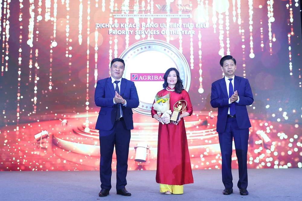 Đổi mới và sáng tạo, Agribank được vinh danh 3 giải thưởng Dịch vụ tài chính tiêu biểu năm 2025 - ảnh 3