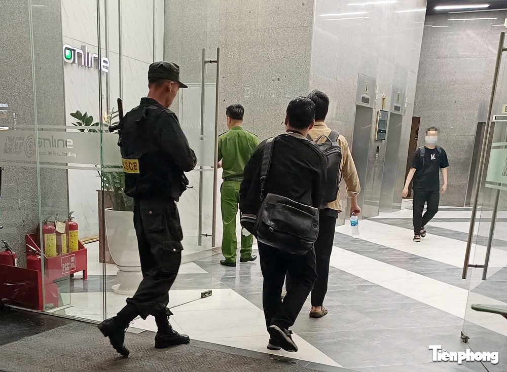 Thu giữ gần 600 cây vàng, 18 sổ đỏ liên quan tới Shark Bình - ảnh 1