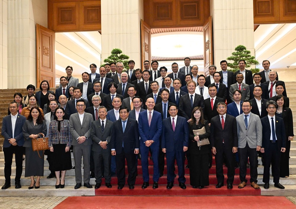 Thủ tướng: Việt Nam phấn đấu có nhà máy chip bán dẫn đầu tiên trong năm 2026- Ảnh 13.