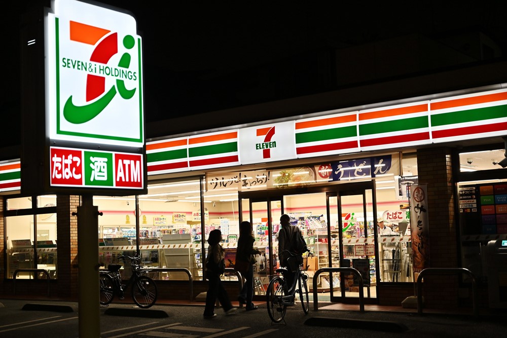 Circle K chi 33 tỷ USD 'thâu tóm' 7-Eleven: Chuỗi cửa hàng tiện lợi 'quốc dân' có gì? - ảnh 1