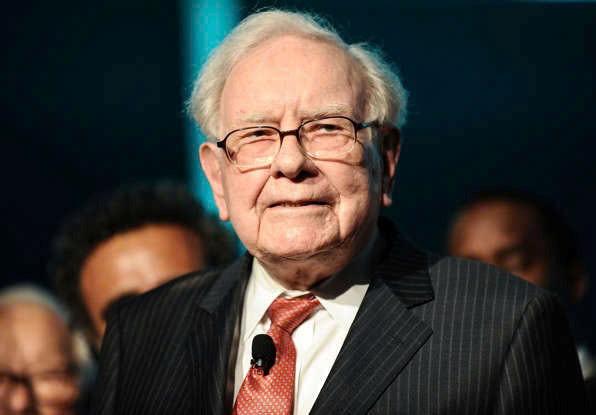 Warren Buffett liên tục bán cổ phiếu chốt lời, tỷ phú nổi tiếng cảnh báo thị trường xuất hiện quá nhiều 'báo động đỏ' - ảnh 1