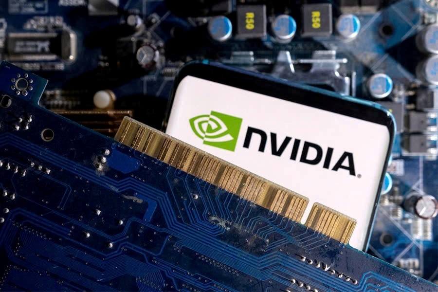 Chip AI mới của Nvidia gặp sự cố quá nhiệt, một loạt ông lớn công nghệ có thể bị ảnh hưởng - ảnh 1