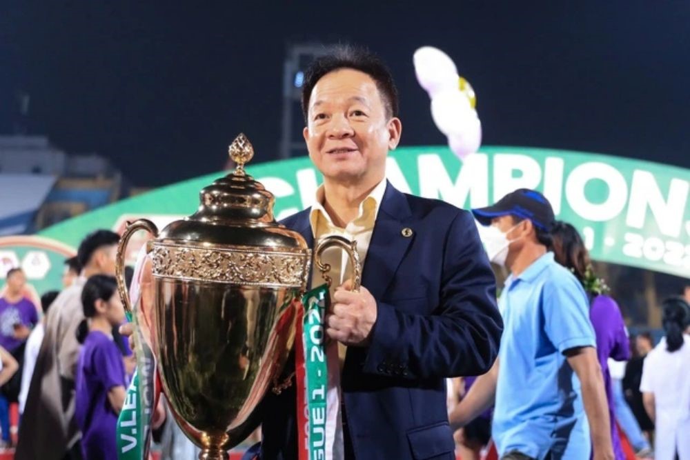 'Ông trùm làng bóng' thuê chuyên cơ sang Thái xem chung kết AFF Cup 2024, hứa thưởng 2 tỷ đồng nếu tuyển Việt Nam vô địch là ai? - ảnh 1