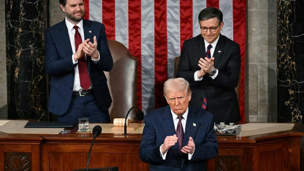 Ông Trump: Mỹ sẽ kiểm soát Greenland ‘bằng cách này hay cách khác’ - ảnh 1