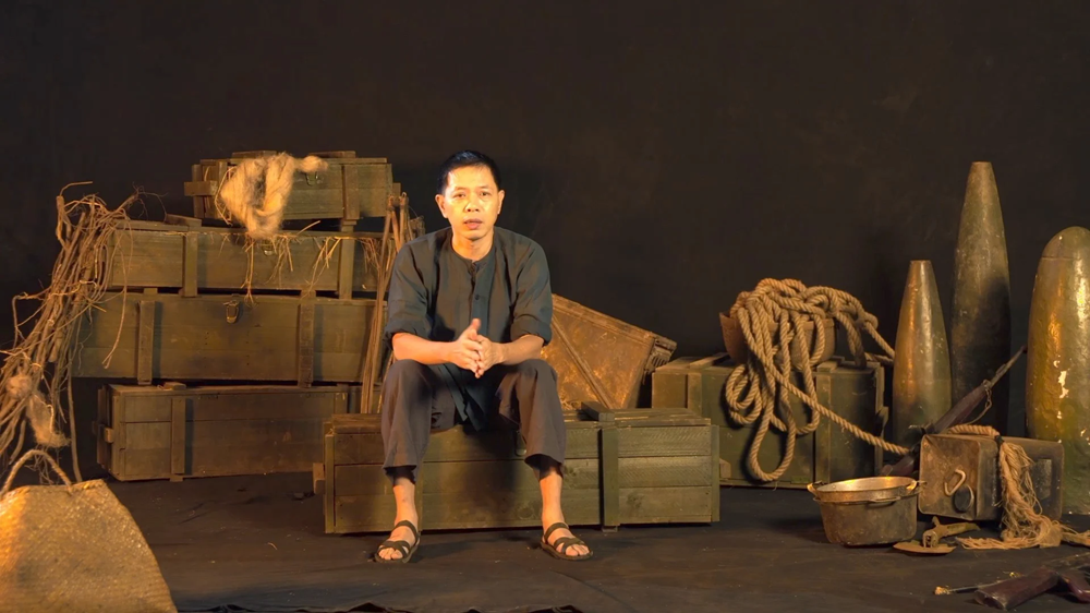 Nam chính phim Việt đang phá mọi kỷ lục doanh thu phòng vé: Được mệnh danh là ‘vua phòng vé’, cuộc sống tuổi 51 hạnh phúc bên vợ kém 11 tuổi - ảnh 2