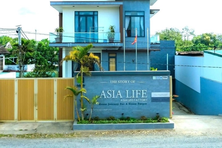 Tin mới về vụ Quang Linh Vlogs và kẹo Kera: Tiêu hủy hơn 4.000 sản phẩm - ảnh 1