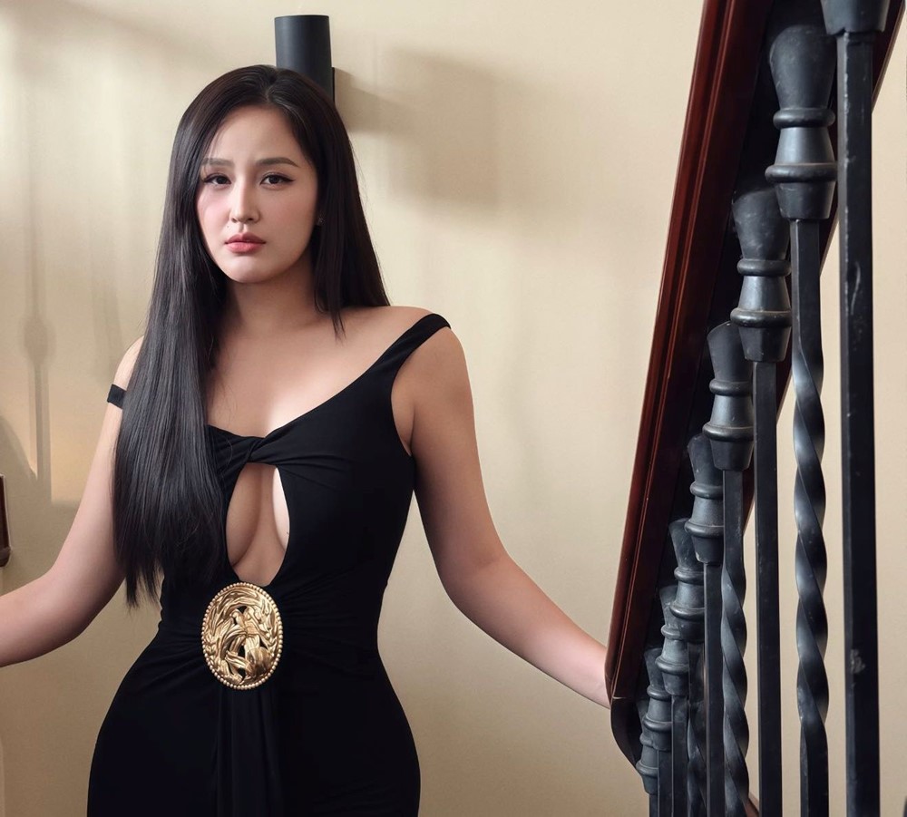 Khối tài sản của 'Hoa hậu chứng khoán' Mai Phương Thúy: Bất động sản đắt đỏ, chi hàng tỷ mua hàng hiệu đính vàng, kim cương - ảnh 2