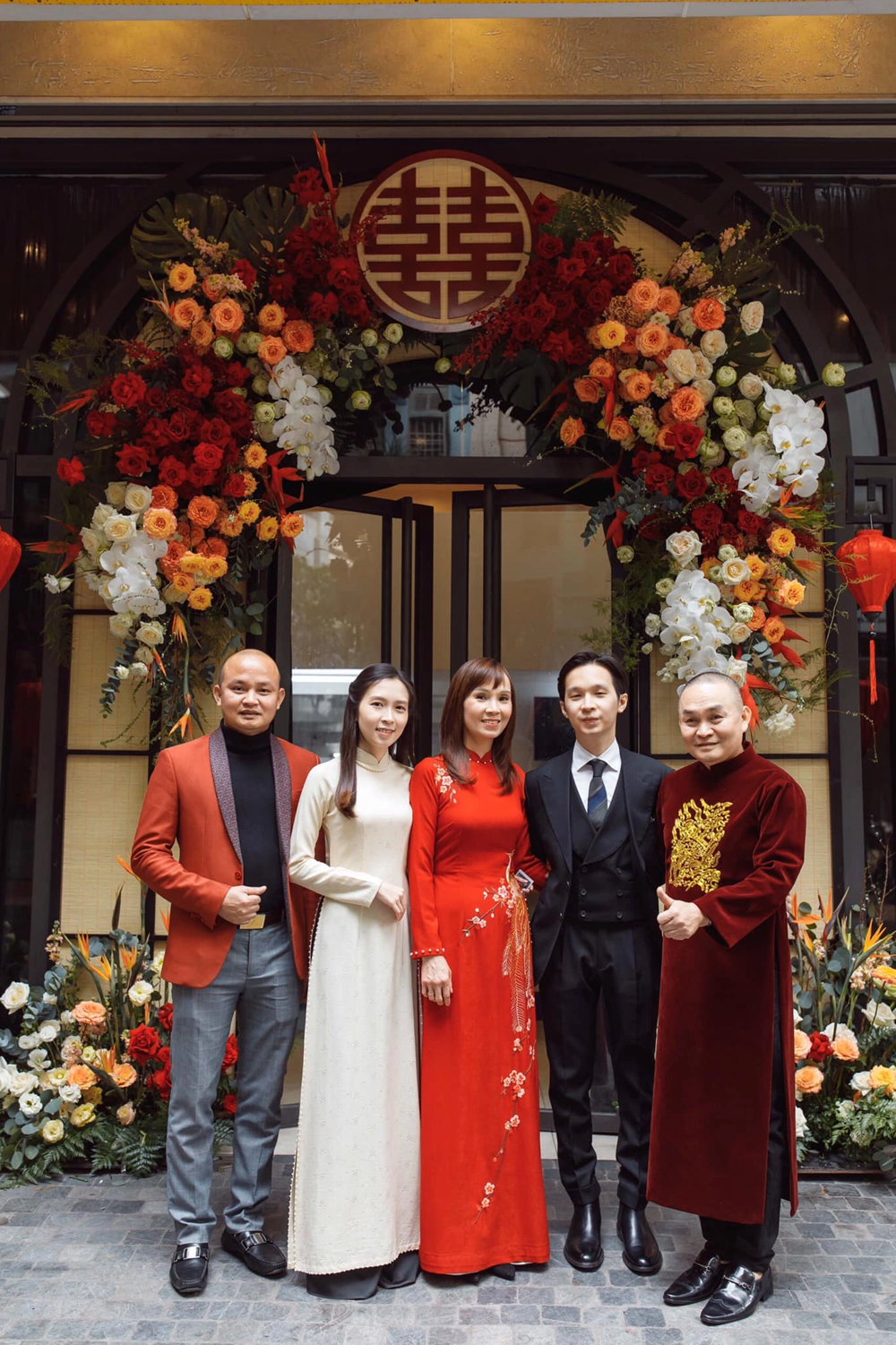 Em trai 'vua hài đất Bắc' là nghệ sĩ chèo mang hàm Trung tá, 27 năm sống kín tiếng sau ánh hào quang của anh trai - ảnh 1