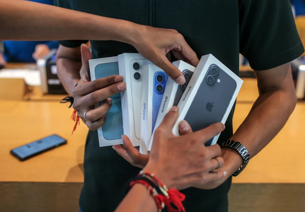 'Thoát nạn trong gang tấc', Apple tức tốc dịch chuyển khỏi Trung Quốc - ảnh 3