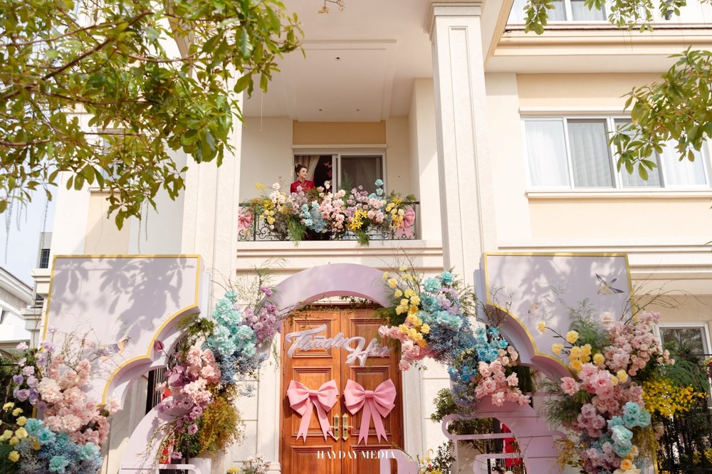 Ái nữ 'ông trùm' bút bi danh tiếng nhất Việt Nam lần đầu lộ diện, được rước dâu bằng siêu xe chục tỷ - ảnh 4