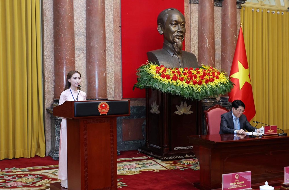 Nữ ca sĩ Bắc Ninh được Chủ tịch nước bắt tay, Thủ tướng khen ngợi, sở hữu hit phá kỷ lục - ảnh 2
