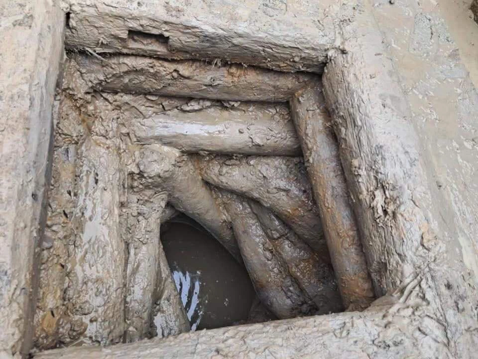 Việt Nam phát hiện giếng cổ miệng vuông độc đáo, chuyên gia nhận định đây là ‘sự tiến bộ trong kỹ thuật đào giếng của người dân xưa’ - ảnh 1