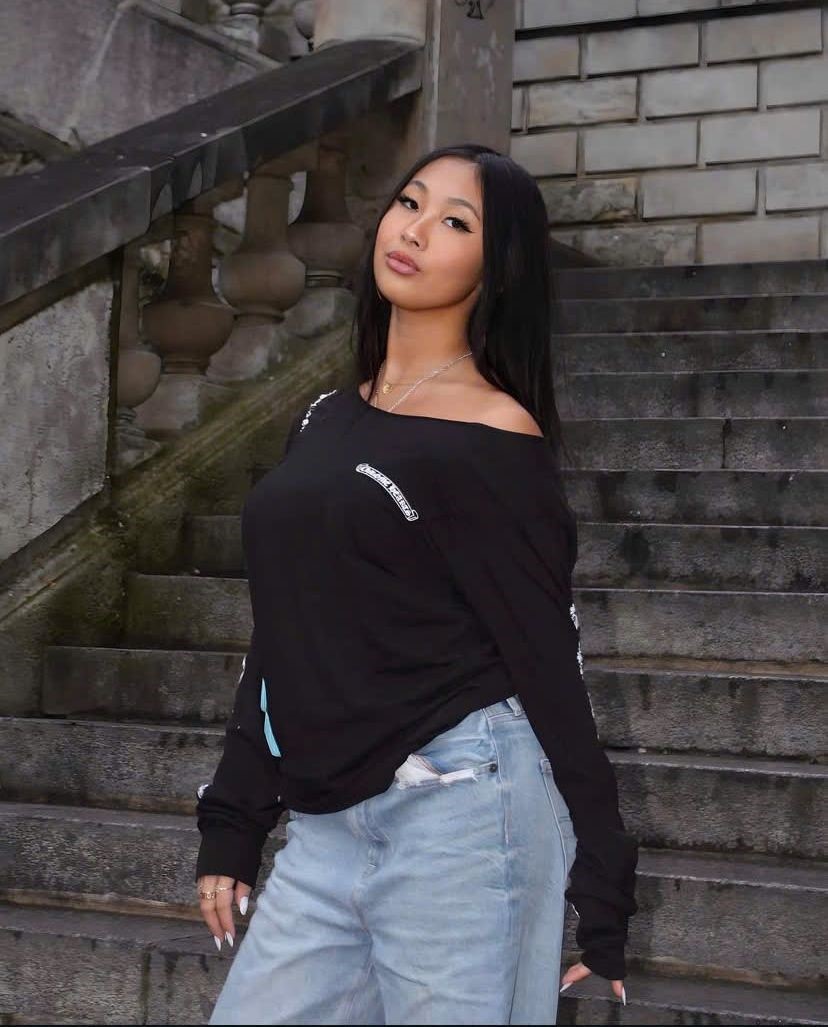 Cô bé mồ côi gốc Việt 3 tháng tuổi được danh ca Pháp nhận nuôi, sau hơn 20 năm thay đổi bất ngờ - ảnh 2