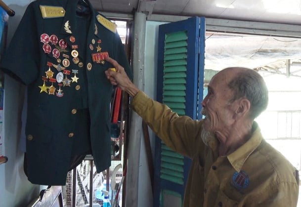 Việt Nam có một anh hùng được mệnh danh ‘Huyền thoại bầu trời’: 94 lần xuất kích, lái MiG-17 bắn rơi 7 máy bay Mỹ, đạt cấp ‘Aces’ trong kháng chiến chống Mỹ - ảnh 8