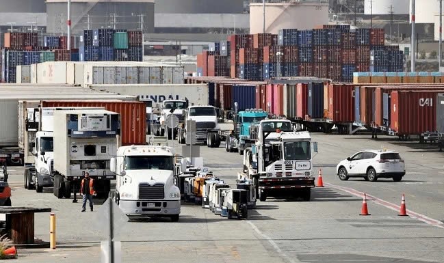 Mỹ ưu tiên đàm phán thuế quan với Việt Nam, nhiều tập đoàn lớn cam kết hỗ trợ - ảnh 2