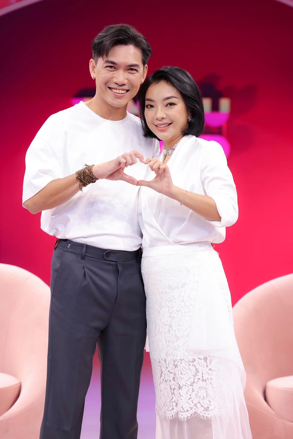 Nữ NSƯT được thăng quân hàm Thượng tá ở tuổi 42: Xinh như Hoa hậu, cuộc sống viên mãn bên chồng gốc Pakistan - ảnh 4