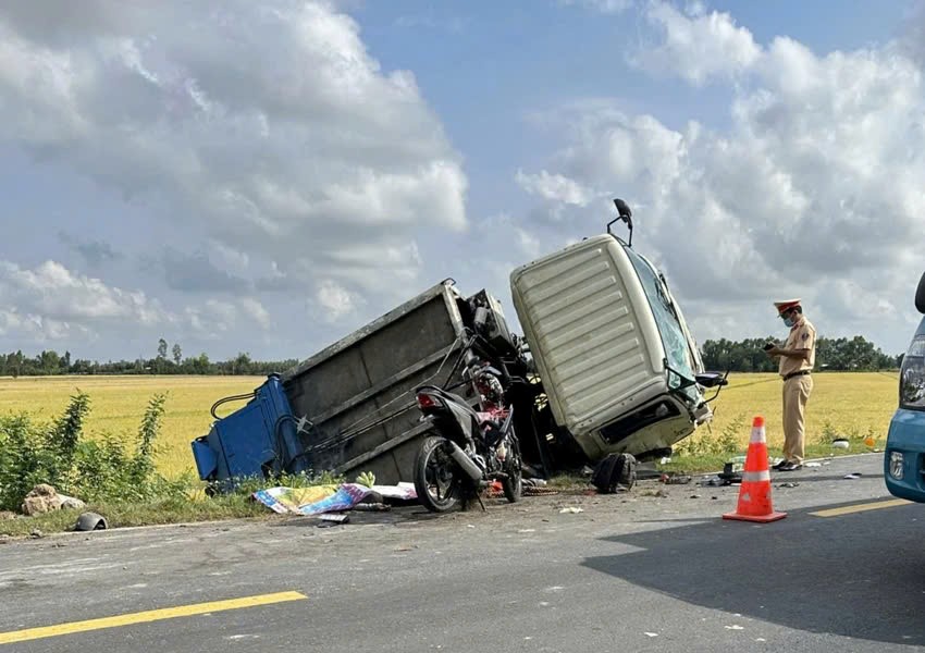 Khởi tố, bắt tạm giam tài xế điều khiển xe rác gây tai nạn khiến 4 người tử vong - ảnh 1