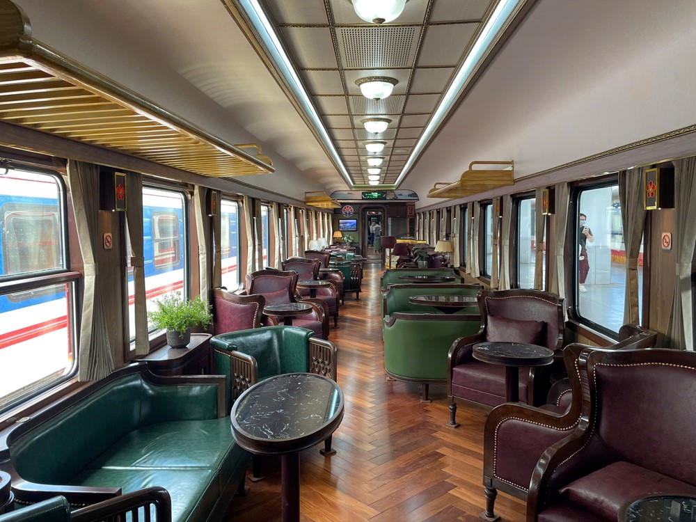 Việt Nam sắp vận hành tàu hỏa hạng sang đầu tiên của ngành đường sắt, lấy cảm hứng từ biểu tượng của một tỉnh thành giàu có - ảnh 2