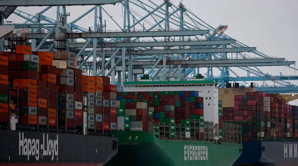 Chuyến hàng Trung Quốc đầu tiên chịu thuế 145% của ông Trump đã cập cảng Mỹ - ảnh 1