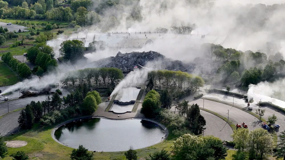 Huy động cảnh sát, kích nổ đánh sập khách sạn 22 tầng trong vòng 15 giây, giao thông bị ngăn chặn - ảnh 5